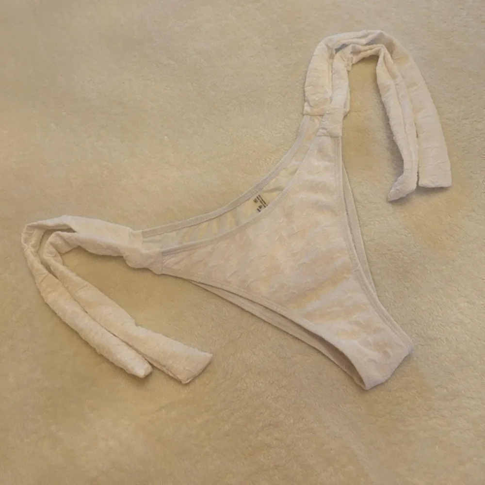 SHEIN WHITE TIE HIP TEXTURED BIKINI BOTTOM SZ SMALL